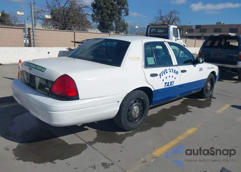 2011 Ford Crown Victoria Police Interceptor z USA, uszkodzony, nr VIN 2FABP7BV0BX169791